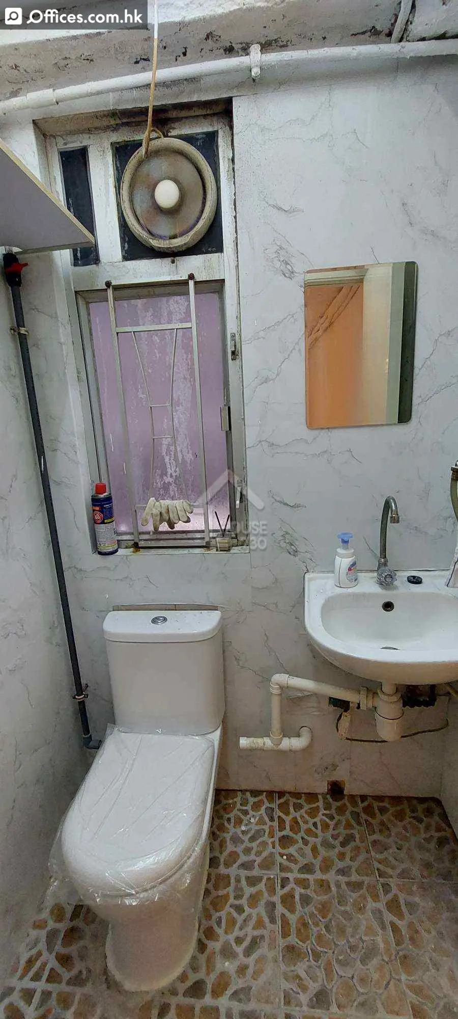 15-17 Shing Yip Street